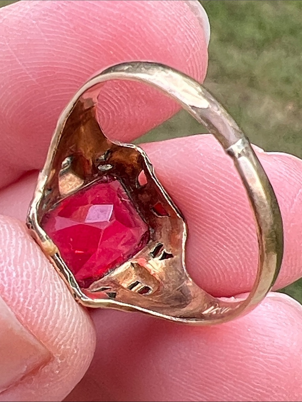 Antique Art Deco Uncas 14k Rolled Gold Plated Red Paste Faceted Glass Ring - Picture 9 of 12